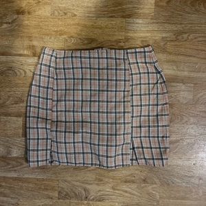 Francesca’s plaid mini skirt, slightly used unstained in good condition
